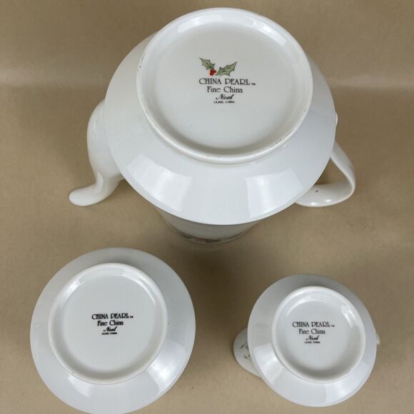 VTG China Pearl NOEL Holly Berry Xmas Coffee Pot,Sugar Bowl/Creamer, Salt/Pepper - Picture 10 of 15